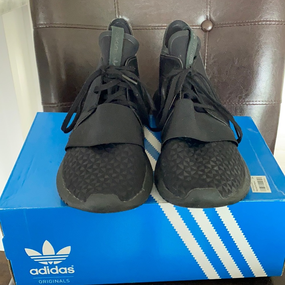 Adidas tubular defiant